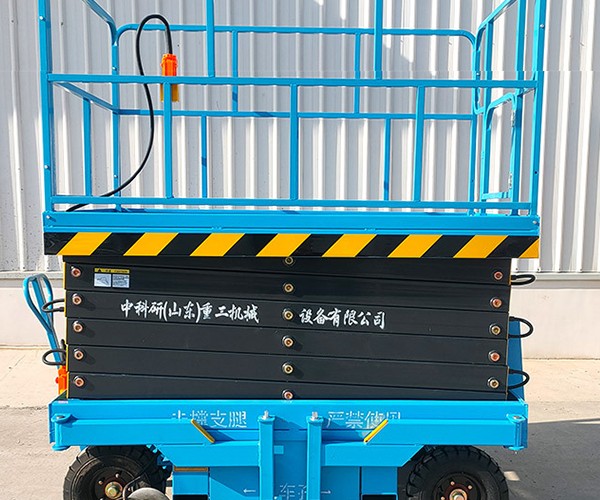 石龙自行走升降机